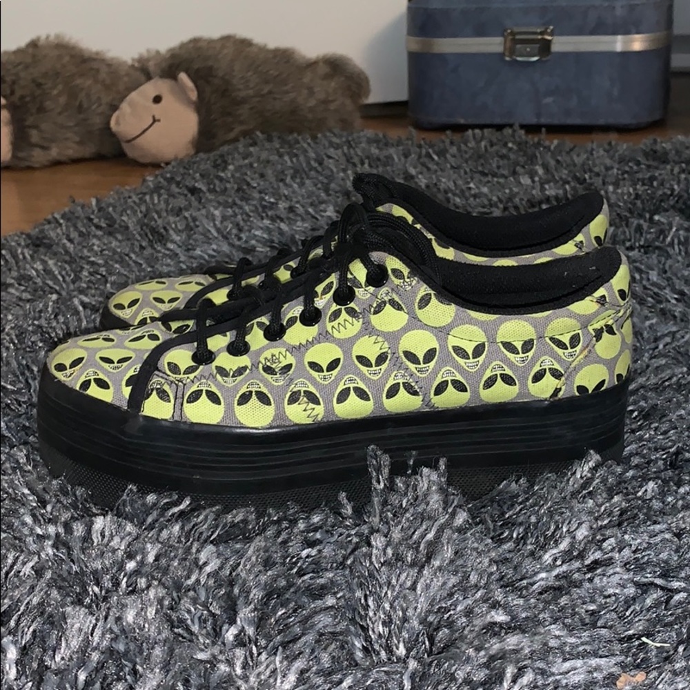 Awesome Jeffrey Campbell Alien Platform Sneakers!!